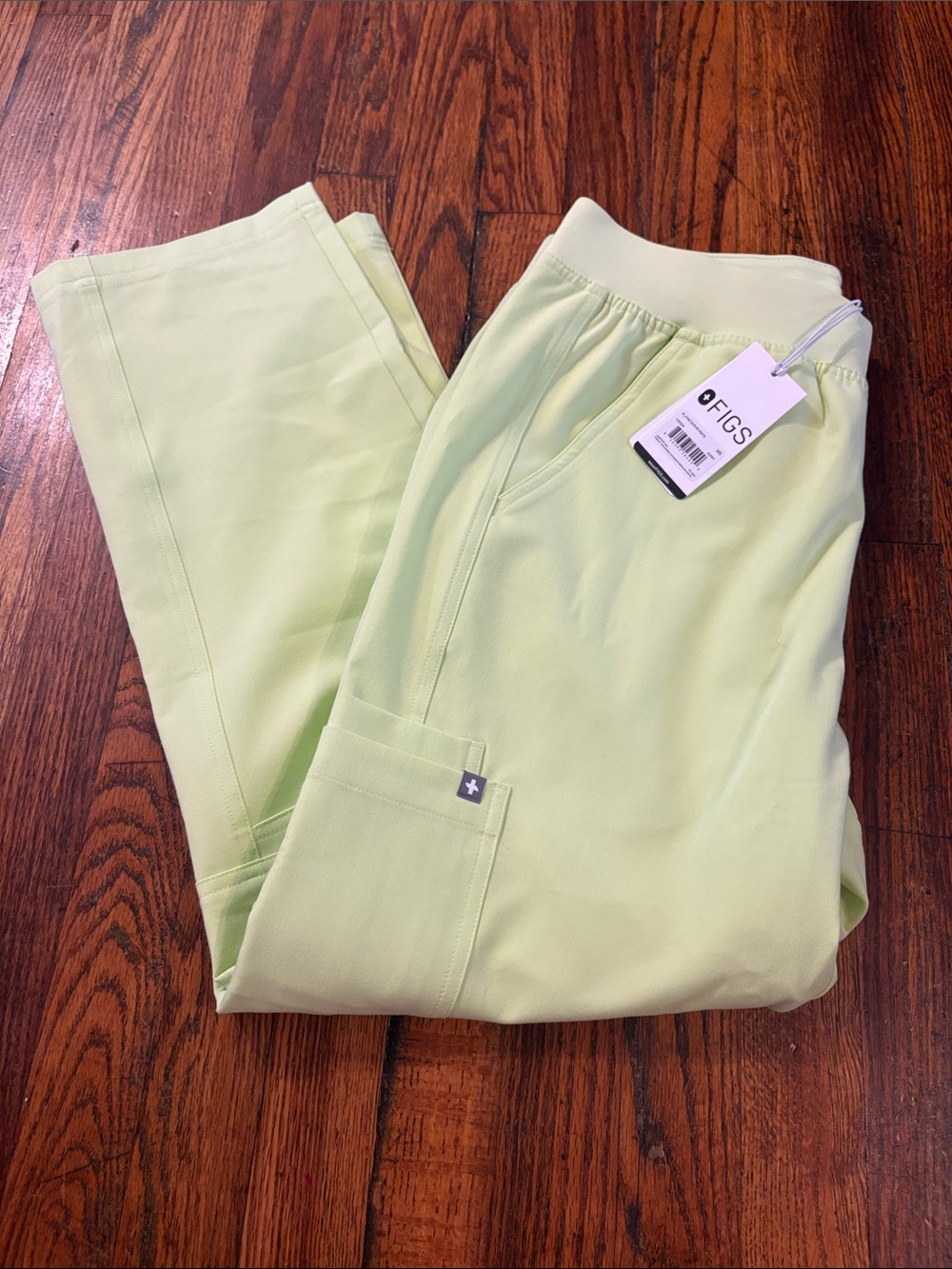 🎉NWT! FIGS Men’s Lime Neon Green Axim Scrub Pants!